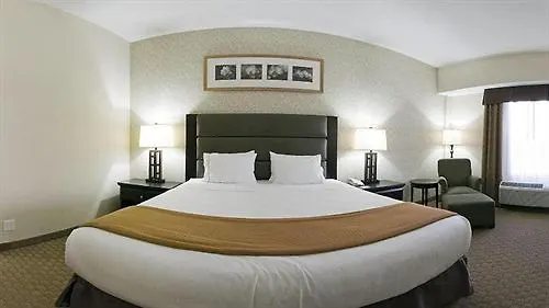 Holiday Inn Express Hotel & Suites Ottawa Airport By Ihg Canada